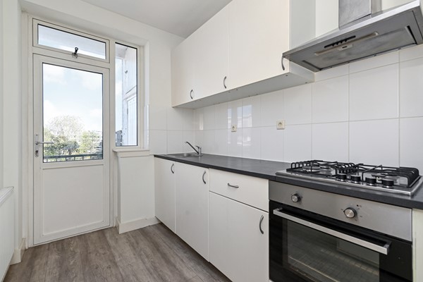 Medium property photo - Medemblikstraat 24, 2547 GX Den Haag